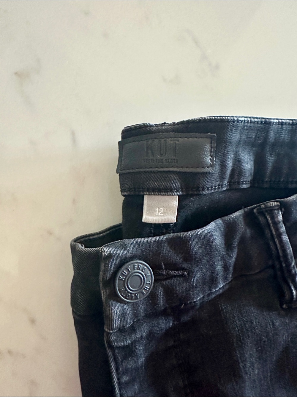 Kut from the Kloth Black Denim Jeans with Branded Button - Picture 2 of 3